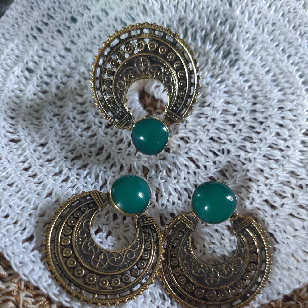 Ring and earing